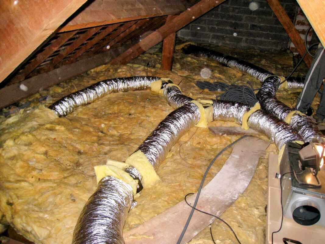 Départ des gaines de soufflage depuis la PAC